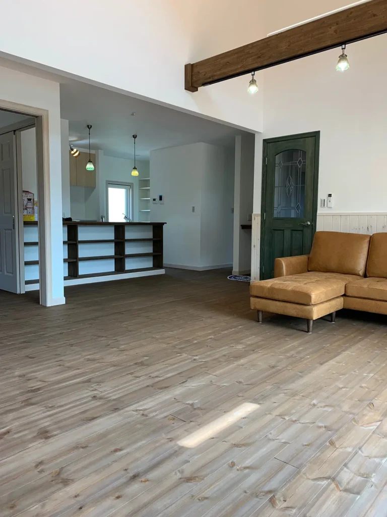 茨城県土浦市OAKSTYLE(オークスタイル)のアメリカンスタイル住宅のリビング