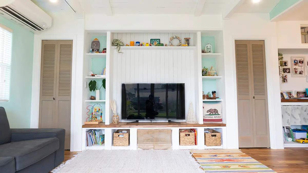 茨城県土浦市OAKSTYLE（オークスタイル）のハワイアンスタイル住宅のリビング