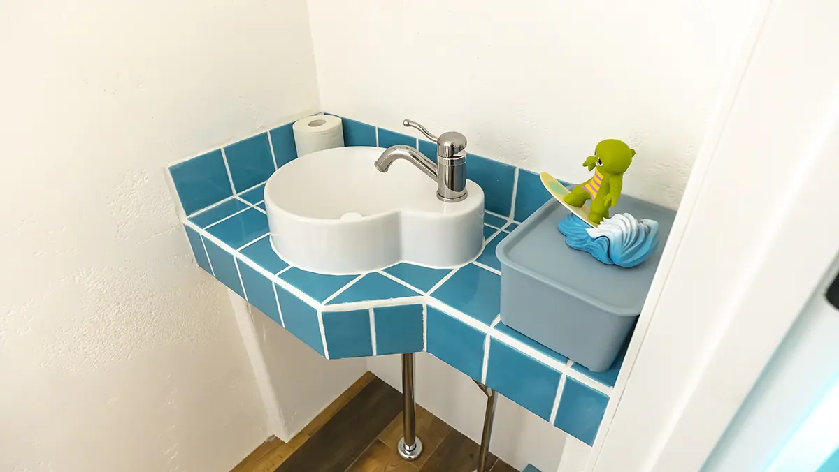 茨城県土浦市OAKSTYLE（オークスタイル）のハワイアンスタイル住宅の洗面台